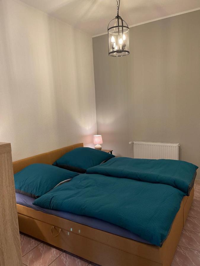 Mitten In Der Natur : Ferienwohnung Mit 3 Schlafzimmern, Neu Eingerichtet Neu Gaarz Extérieur photo