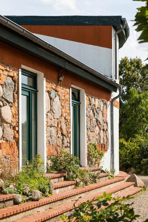 Mitten In Der Natur : Ferienwohnung Mit 3 Schlafzimmern, Neu Eingerichtet Neu Gaarz Extérieur photo