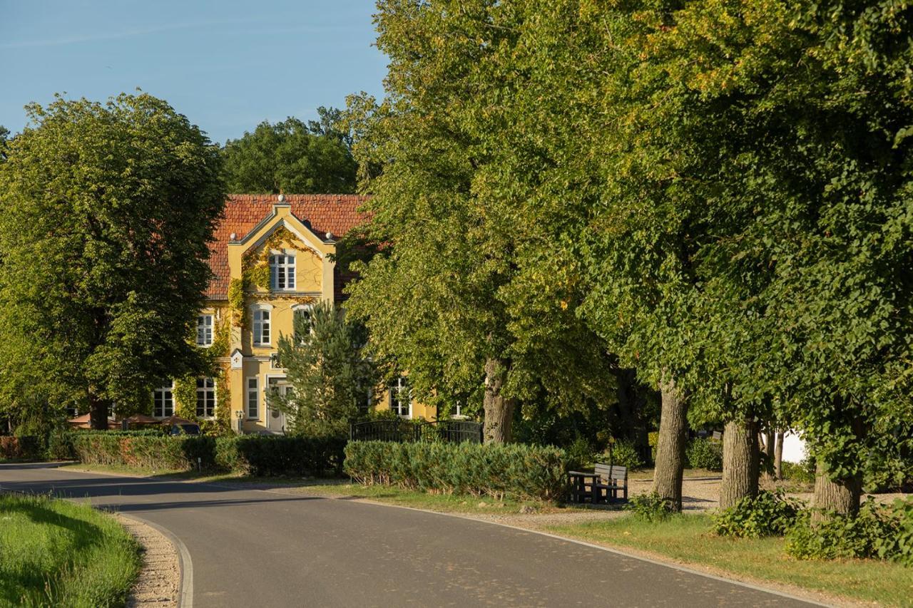 Mitten In Der Natur : Ferienwohnung Mit 3 Schlafzimmern, Neu Eingerichtet Neu Gaarz Extérieur photo